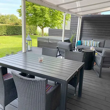 Luxury In Nature With Wellness *